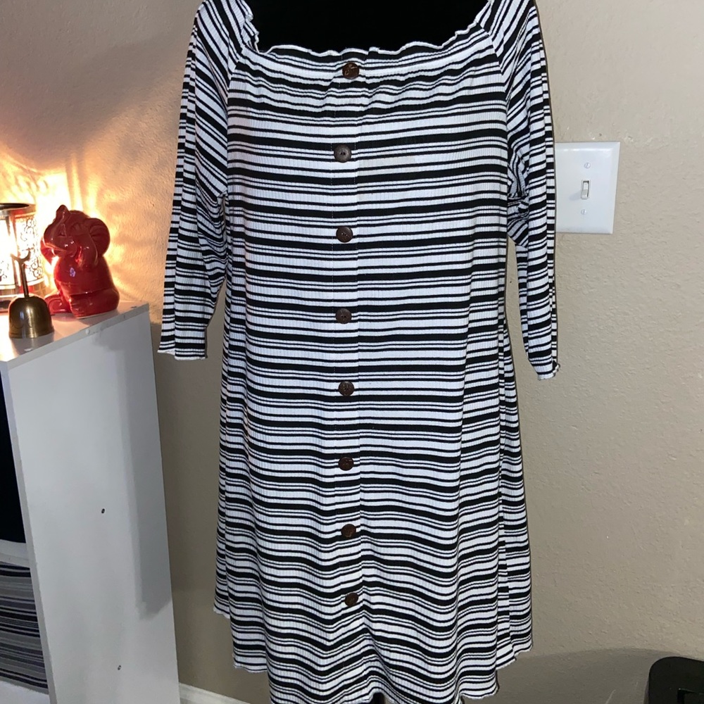 Ribbed Off shoulder dress